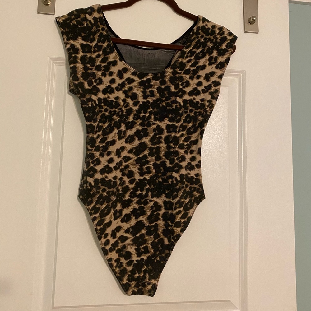 Leotard - Picture 2 of 3
